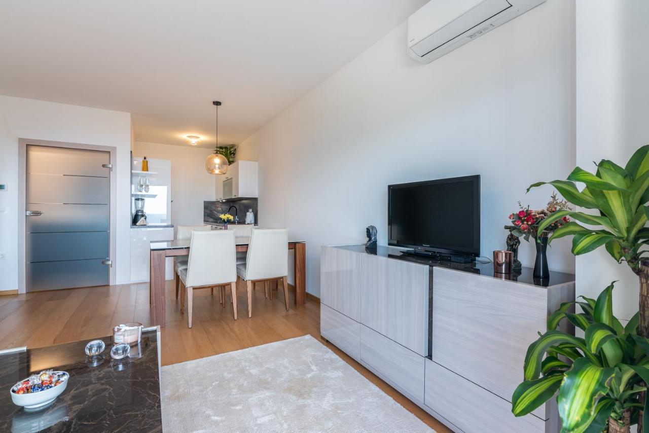 Apartment With Balcony Ocean Paradise Кастав Екстериор снимка