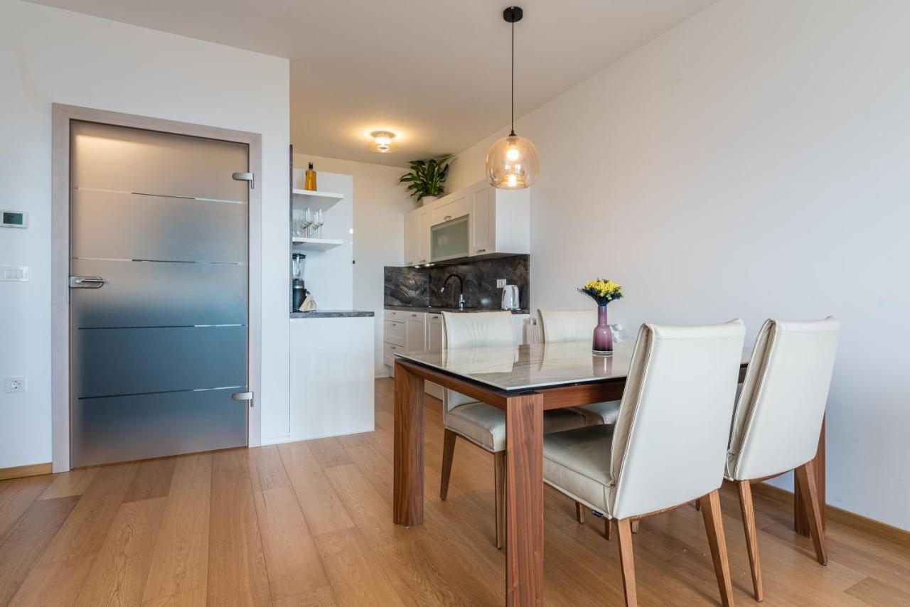 Apartment With Balcony Ocean Paradise Кастав Екстериор снимка